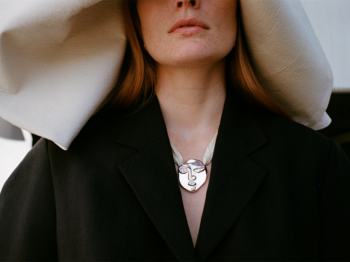 Silver Face Collier